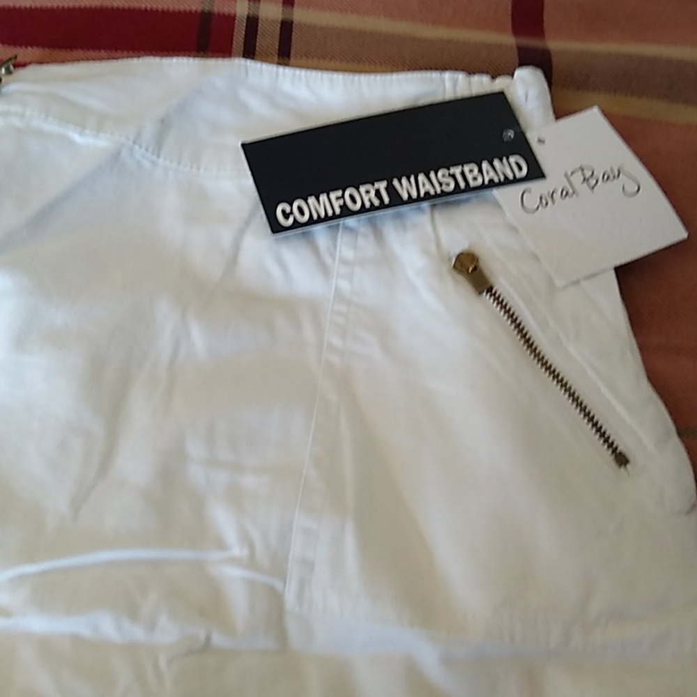 Skort - Picture 3 of 3